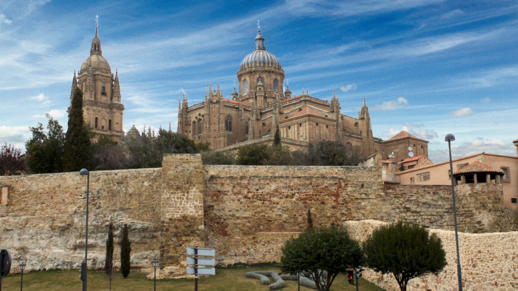 Vista de la muralla de Salamanca